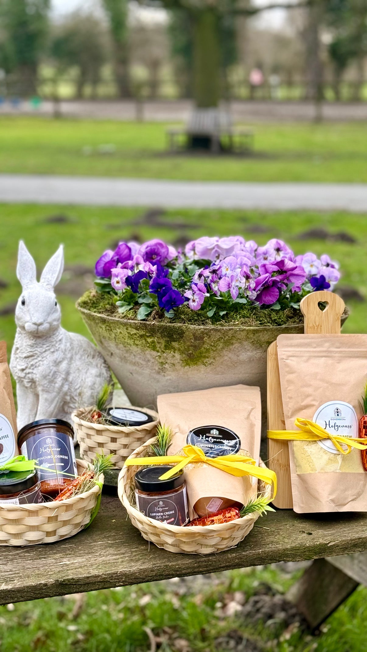 Lupinen-Hummus im Osternest - Kleines & feines Mitbringsel/Geschenk