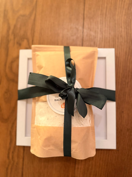 regionales Weihnachtsgeschenk / Wichtelgeschenk: LUPINEN-BROTBACKMISCHUNG mit weihnachtlichem Bild & Gruß