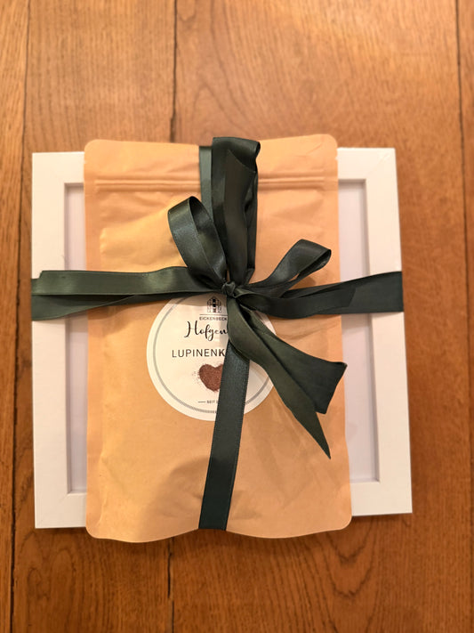 regionales Weihnachtsgeschenk / Wichtelgeschenk: LUPINENKAFFEE mit weihnachtlichem Bild & Gruß
