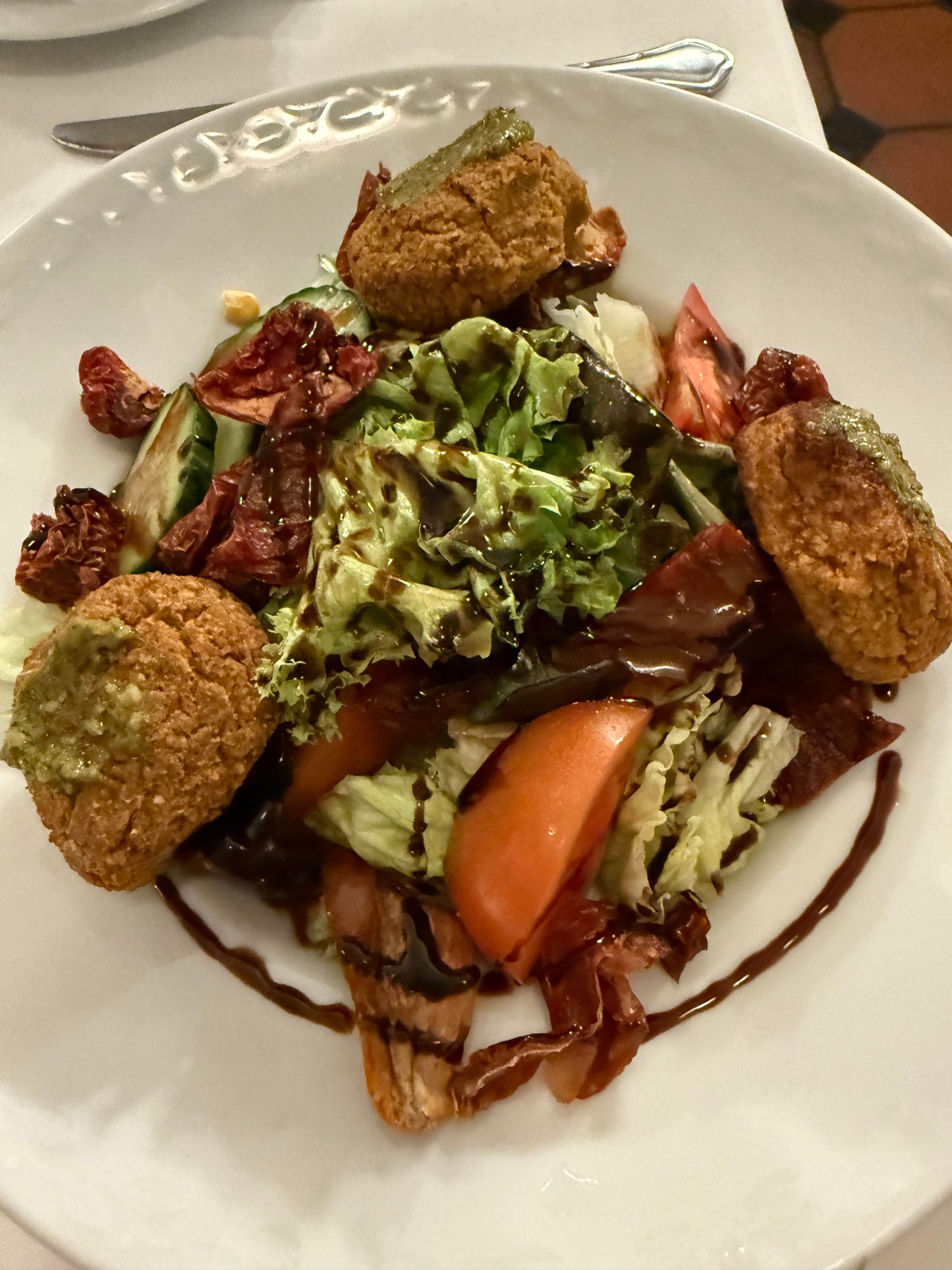 vegane LUPINEN-FALAFEL, proteinreiche, pflanzliche Alternative aus Hülsenfrüchten