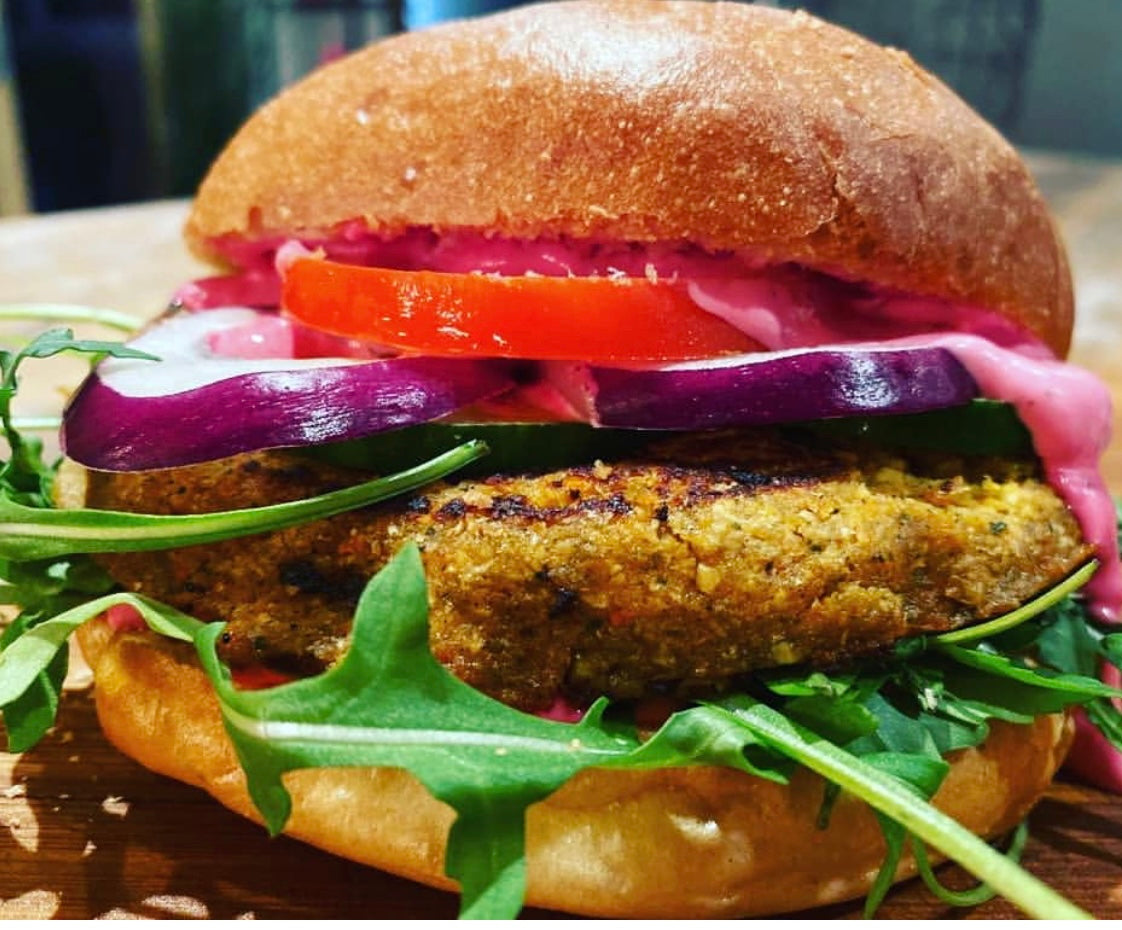 vegane LUPINEN-PATTYS,      proteinreiche, pflanzliche Alternative aus Hülsenfrüchten