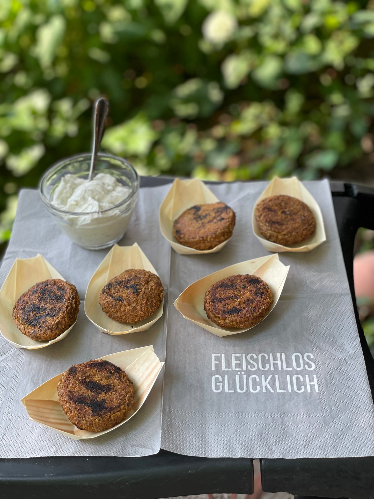 vegane LUPINEN-FALAFEL, proteinreiche, pflanzliche Alternative aus Hülsenfrüchten